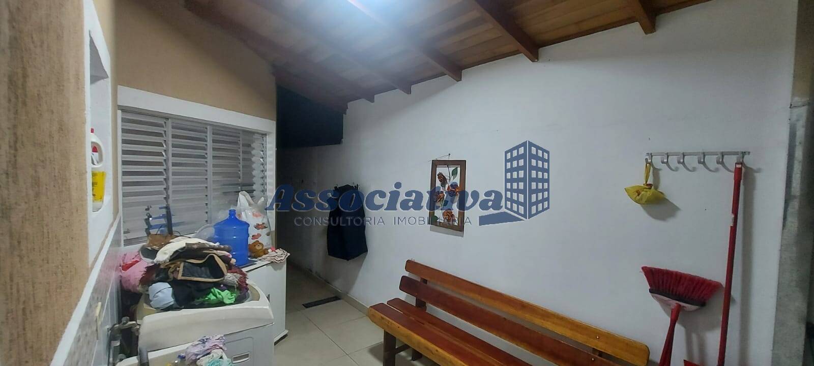 Casa à venda com 2 quartos, 75m² - Foto 18