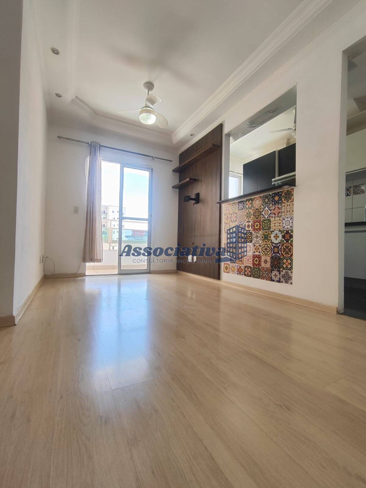 Apartamento à venda com 2 quartos, 62m² - Foto 2