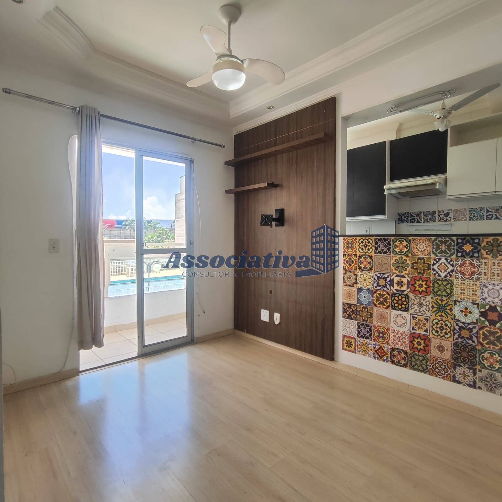 Apartamento à venda com 2 quartos, 62m² - Foto 1