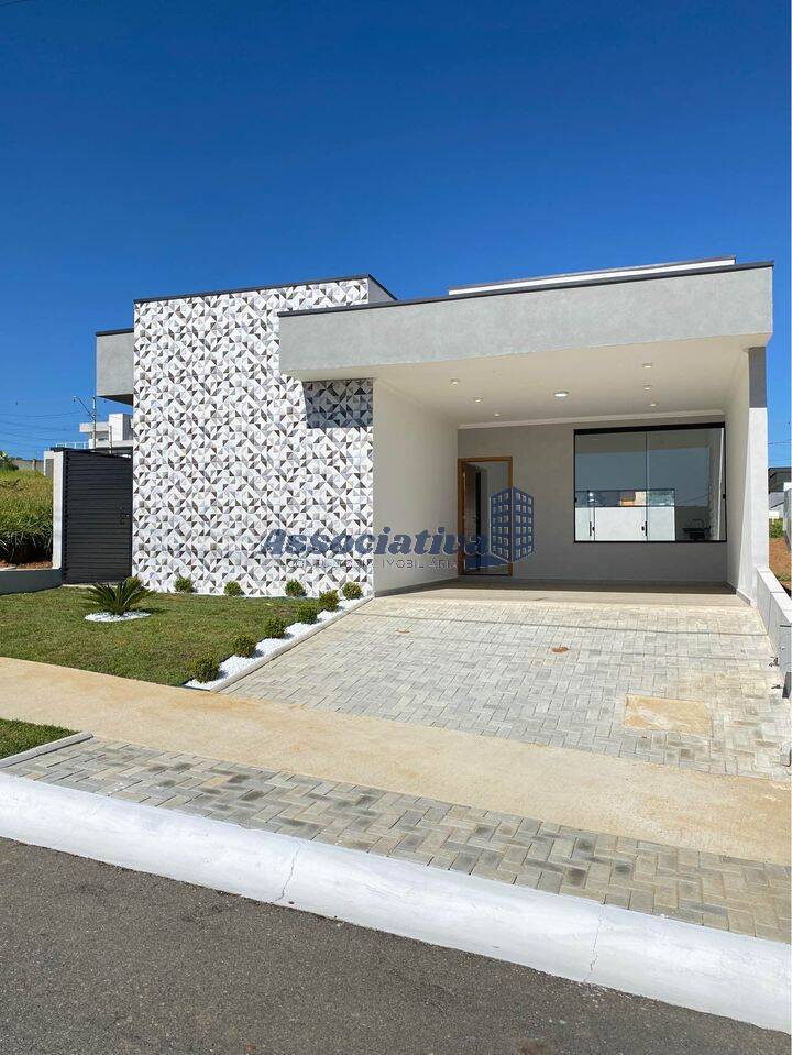 Casa de Condomínio à venda com 3 quartos, 250m² - Foto 1