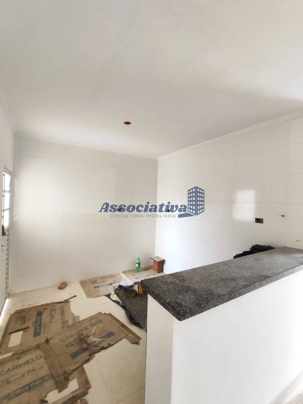 Casa à venda com 3 quartos, 89m² - Foto 12