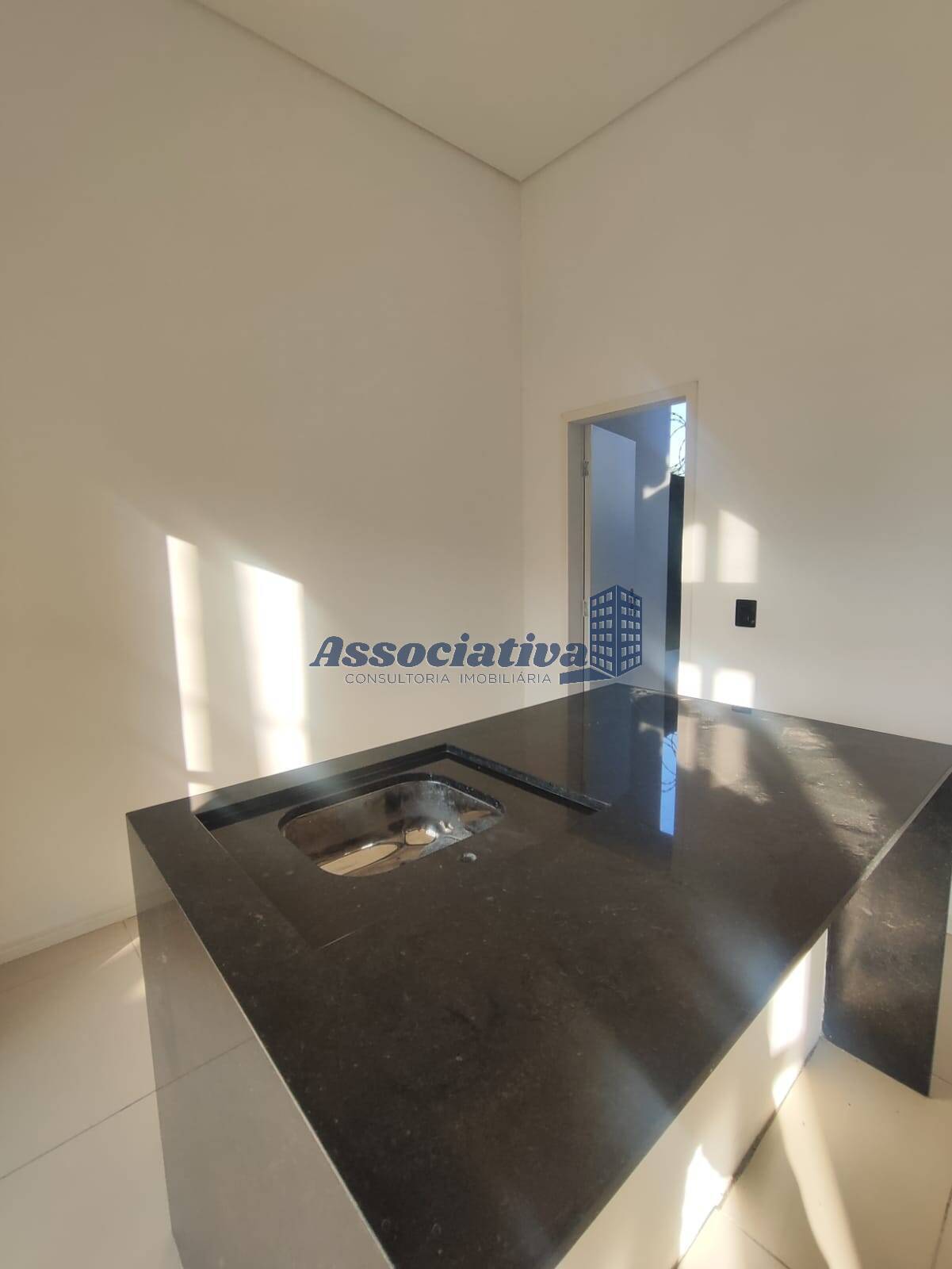 Casa à venda com 3 quartos, 83m² - Foto 15