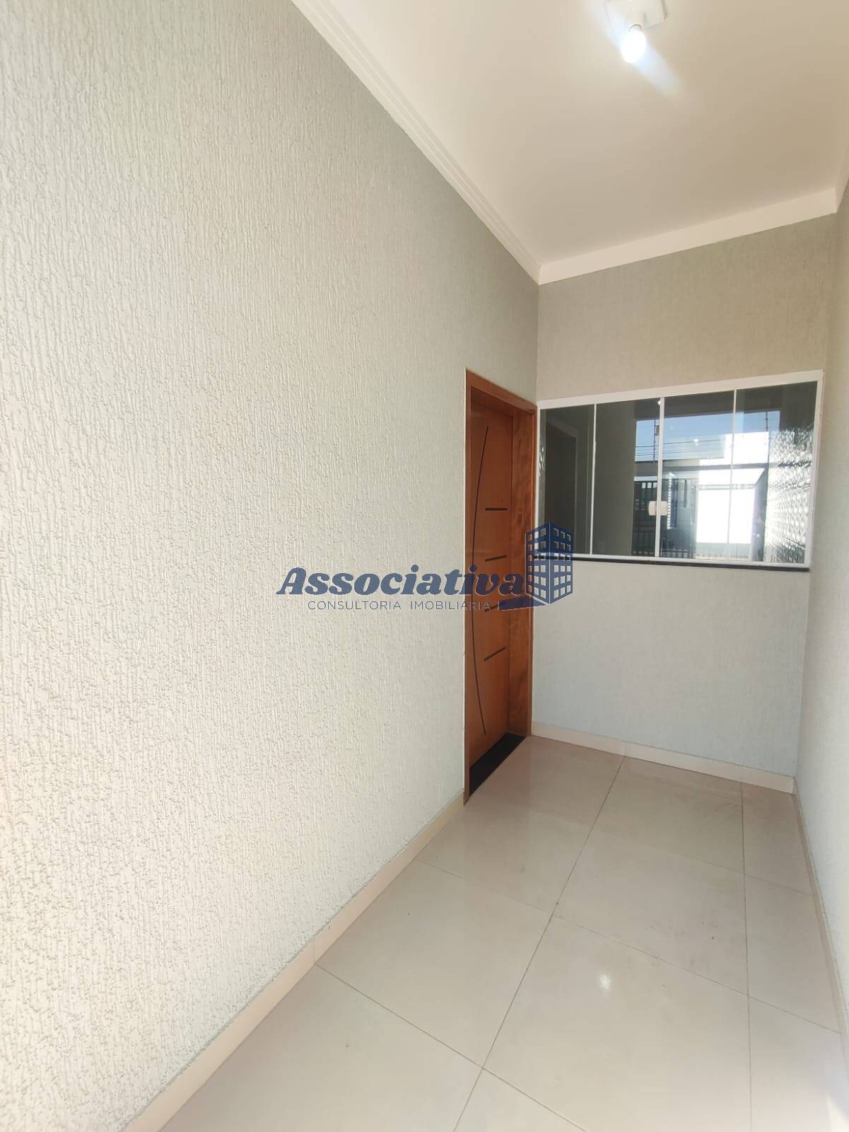 Casa à venda com 2 quartos, 89m² - Foto 2