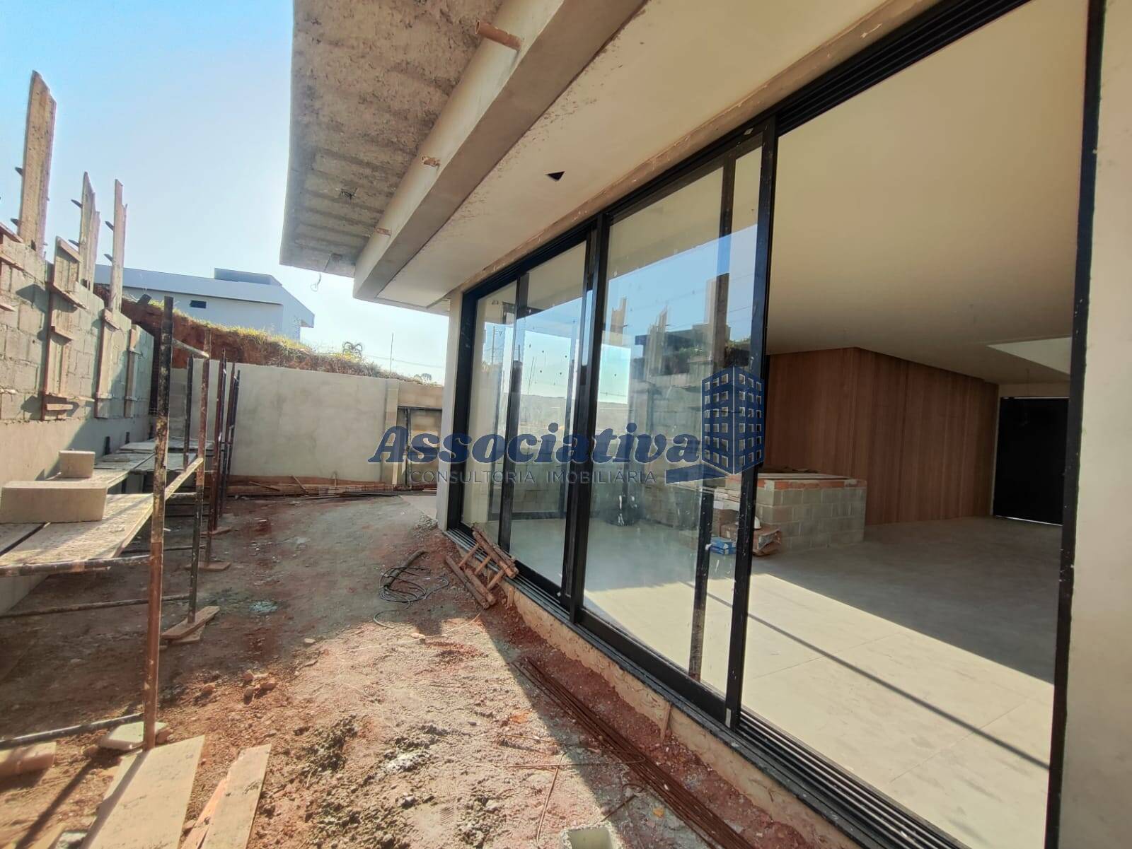 Casa de Condomínio à venda com 4 quartos, 270m² - Foto 26