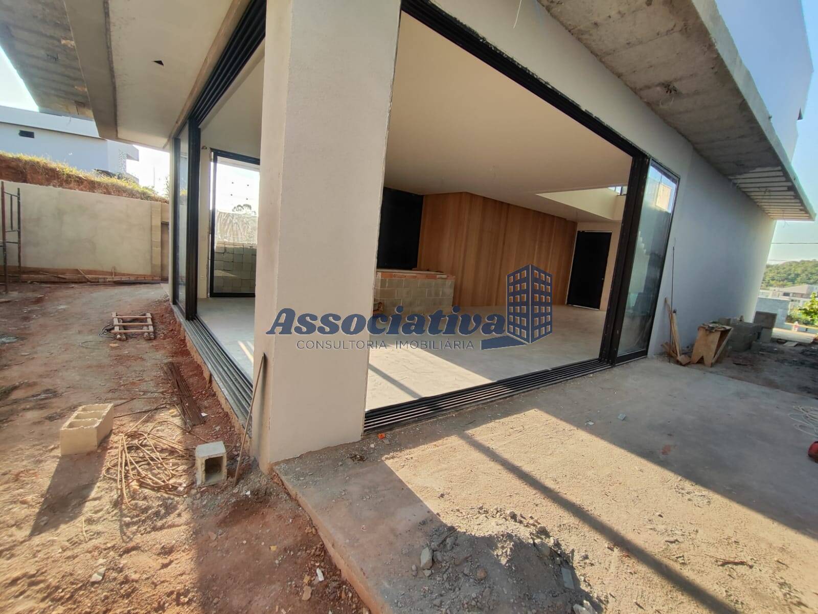 Casa de Condomínio à venda com 4 quartos, 270m² - Foto 24