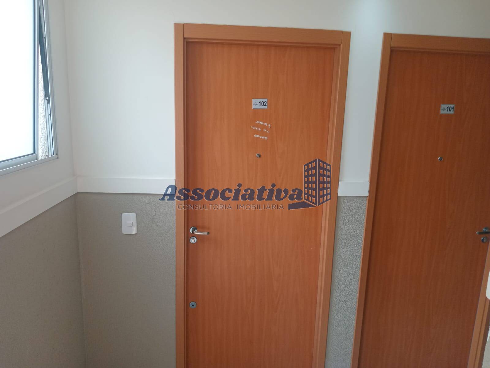 Apartamento à venda com 2 quartos, 44m² - Foto 2