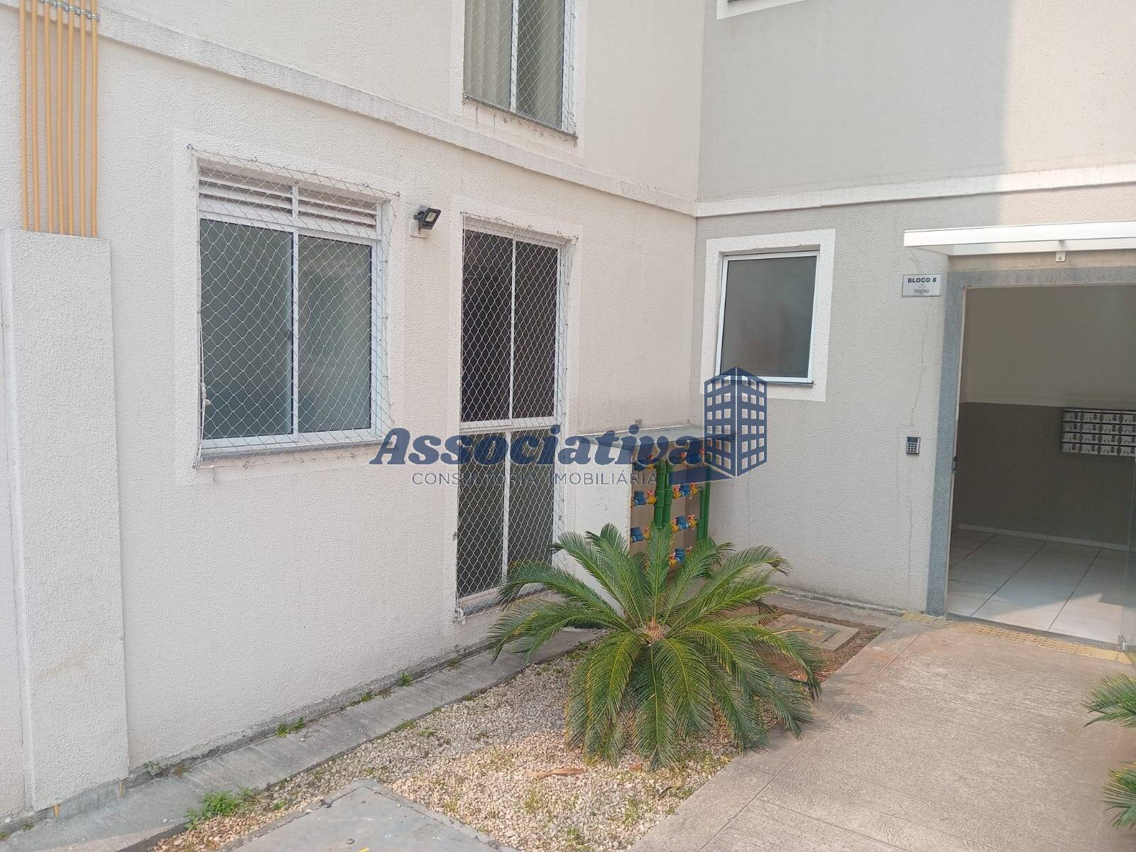 Apartamento à venda com 2 quartos, 44m² - Foto 10