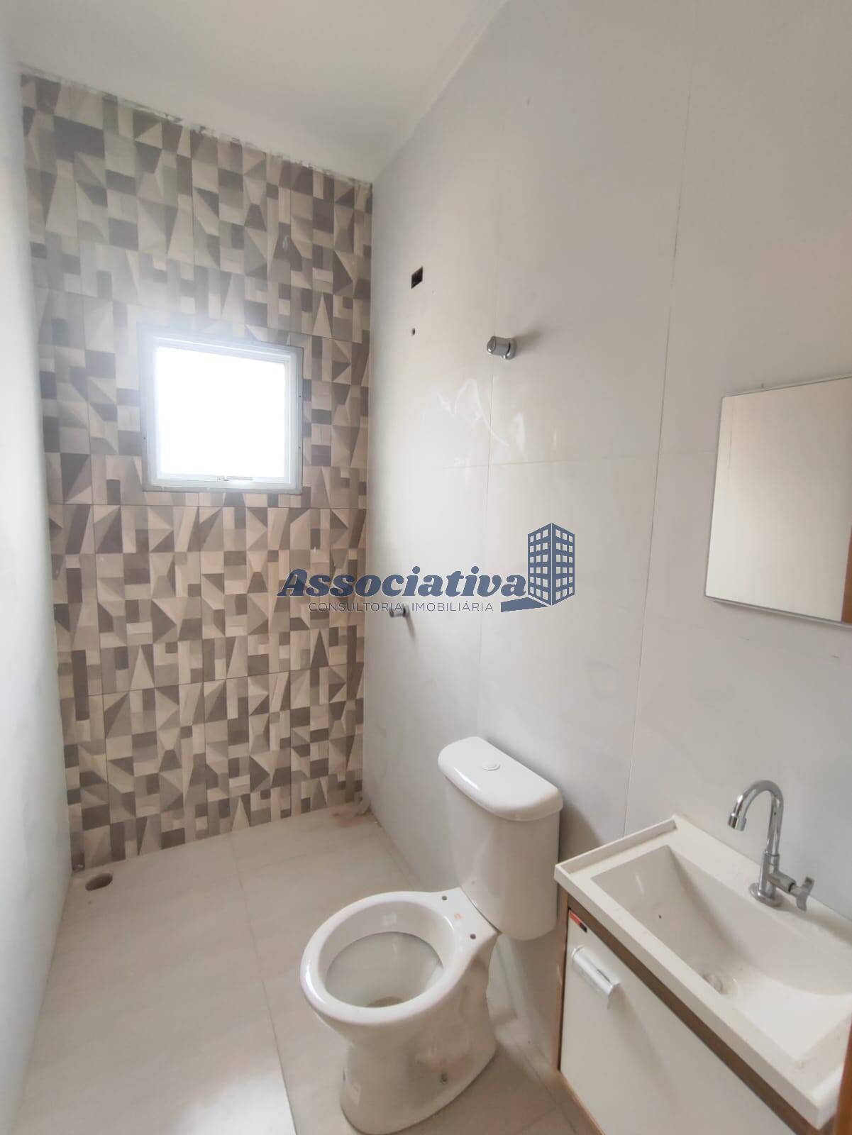 Casa à venda com 2 quartos, 57m² - Foto 12