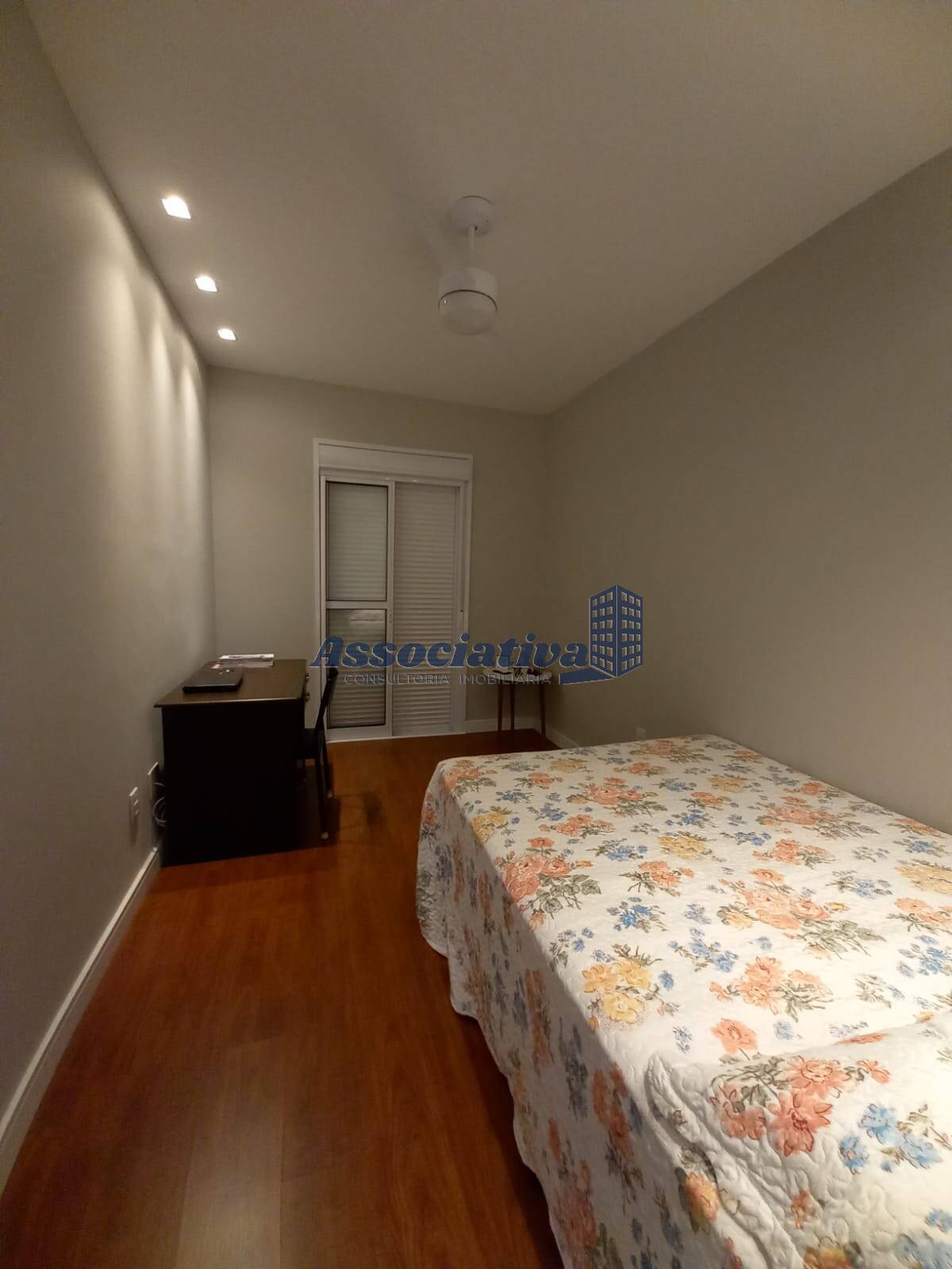 Apartamento à venda com 2 quartos, 68m² - Foto 26