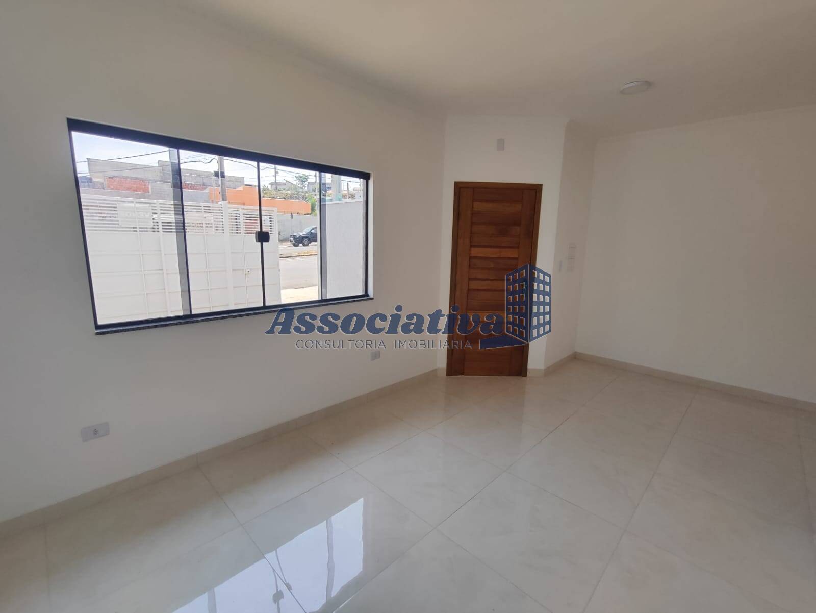 Casa à venda com 3 quartos, 89m² - Foto 3