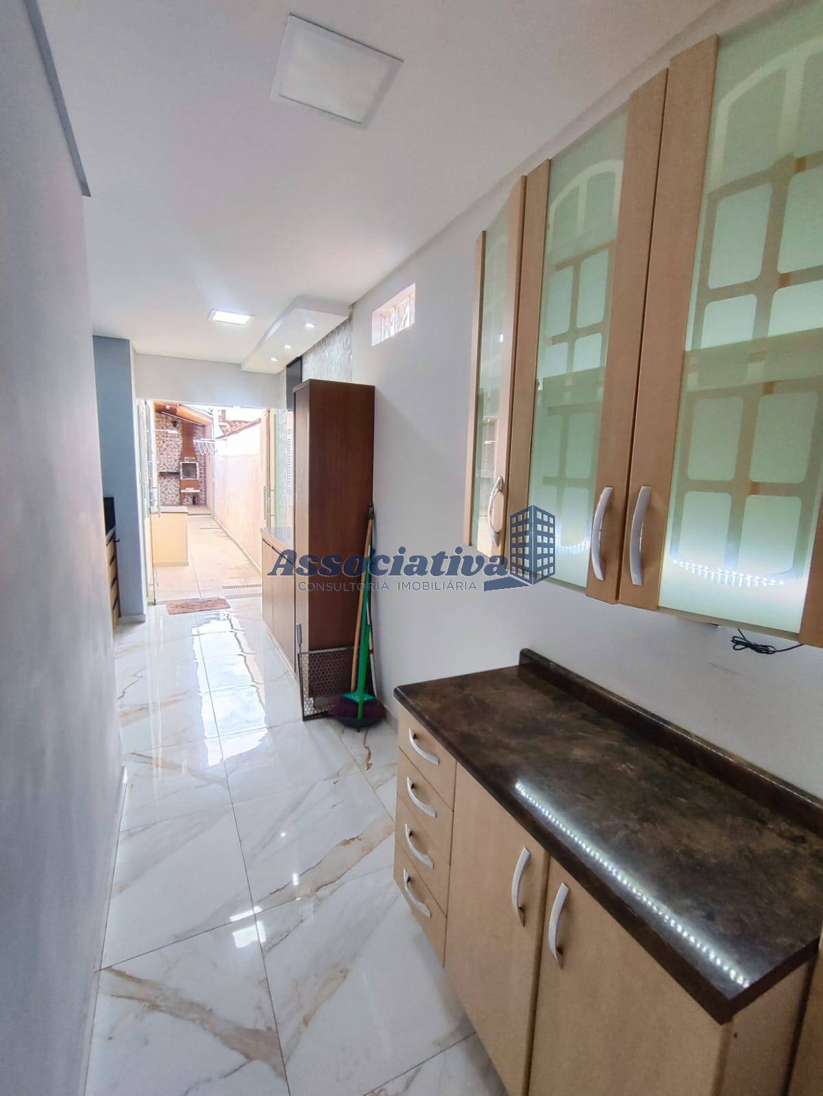 Casa à venda com 3 quartos, 122m² - Foto 13