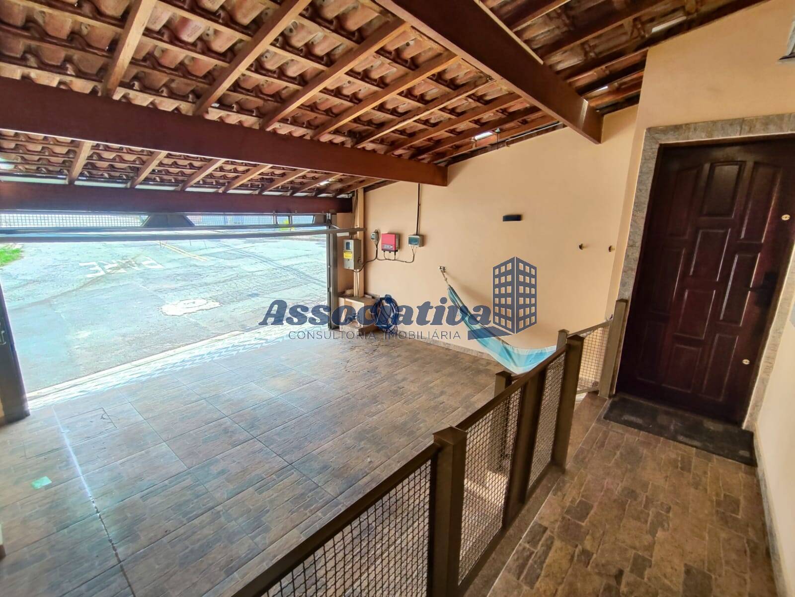 Casa à venda com 3 quartos, 122m² - Foto 4