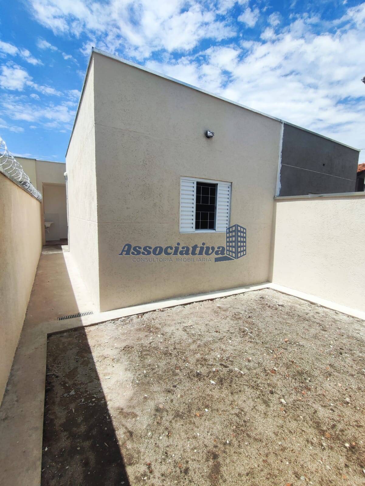 Casa à venda com 2 quartos, 64m² - Foto 23