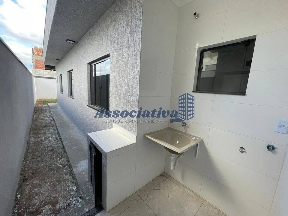 Casa à venda com 3 quartos, 83m² - Foto 11