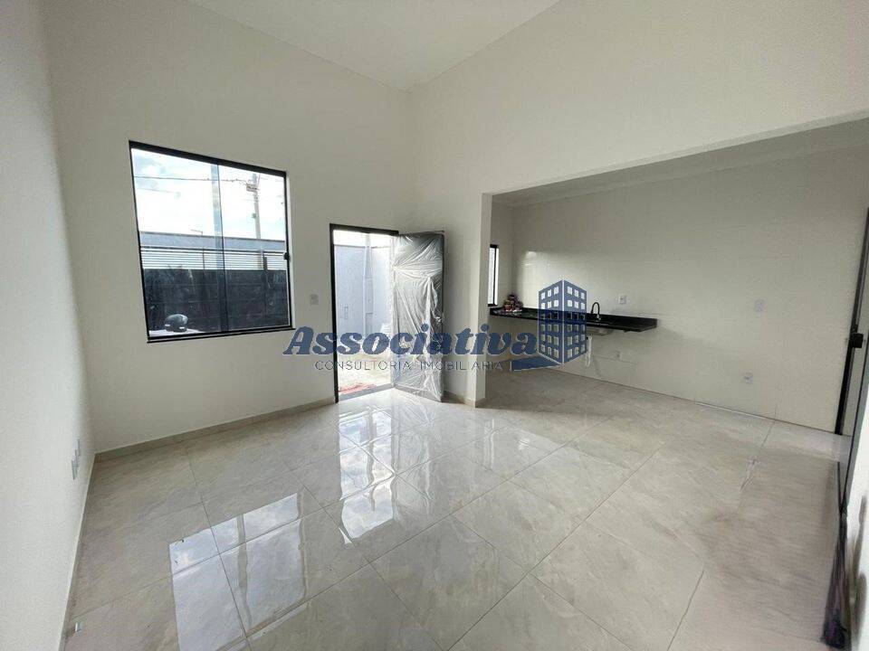 Casa à venda com 3 quartos, 83m² - Foto 3