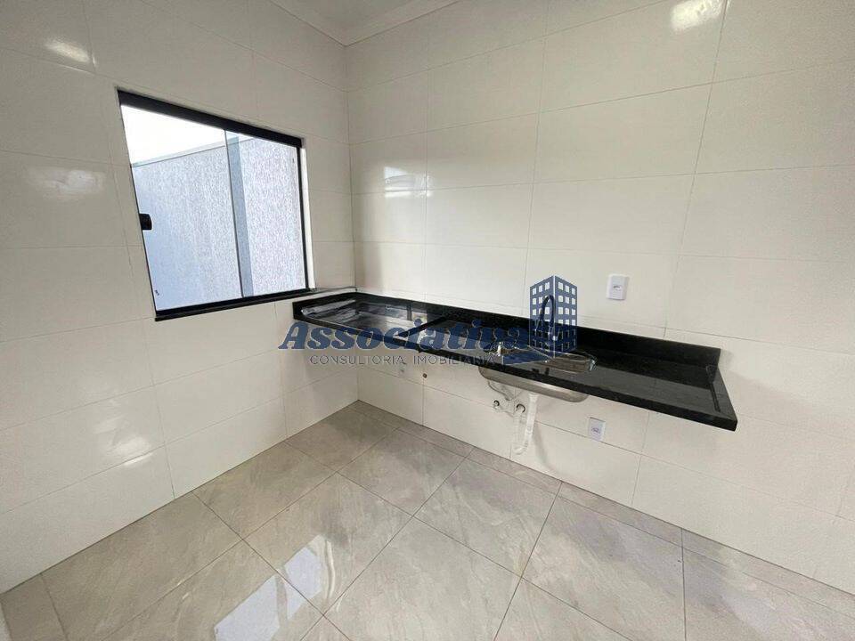 Casa à venda com 3 quartos, 83m² - Foto 5