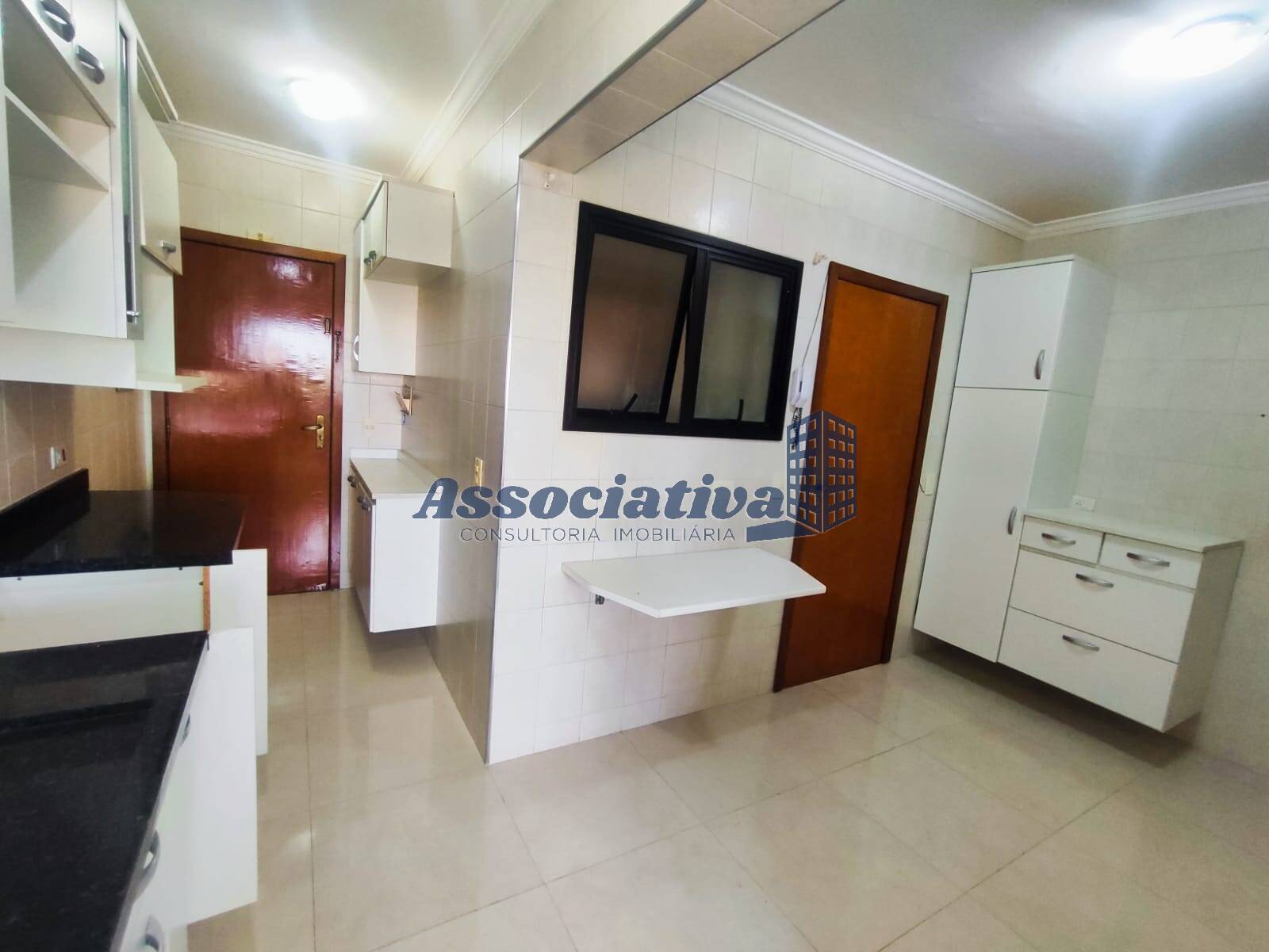 Apartamento à venda com 3 quartos, 115m² - Foto 27