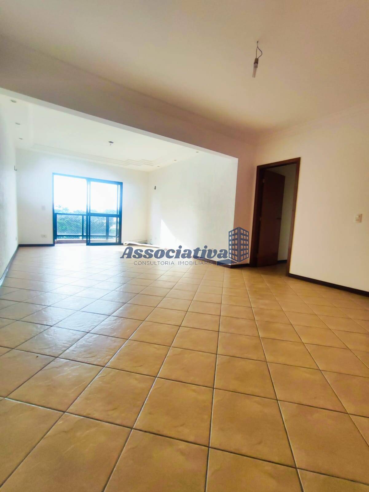 Apartamento à venda com 3 quartos, 115m² - Foto 9