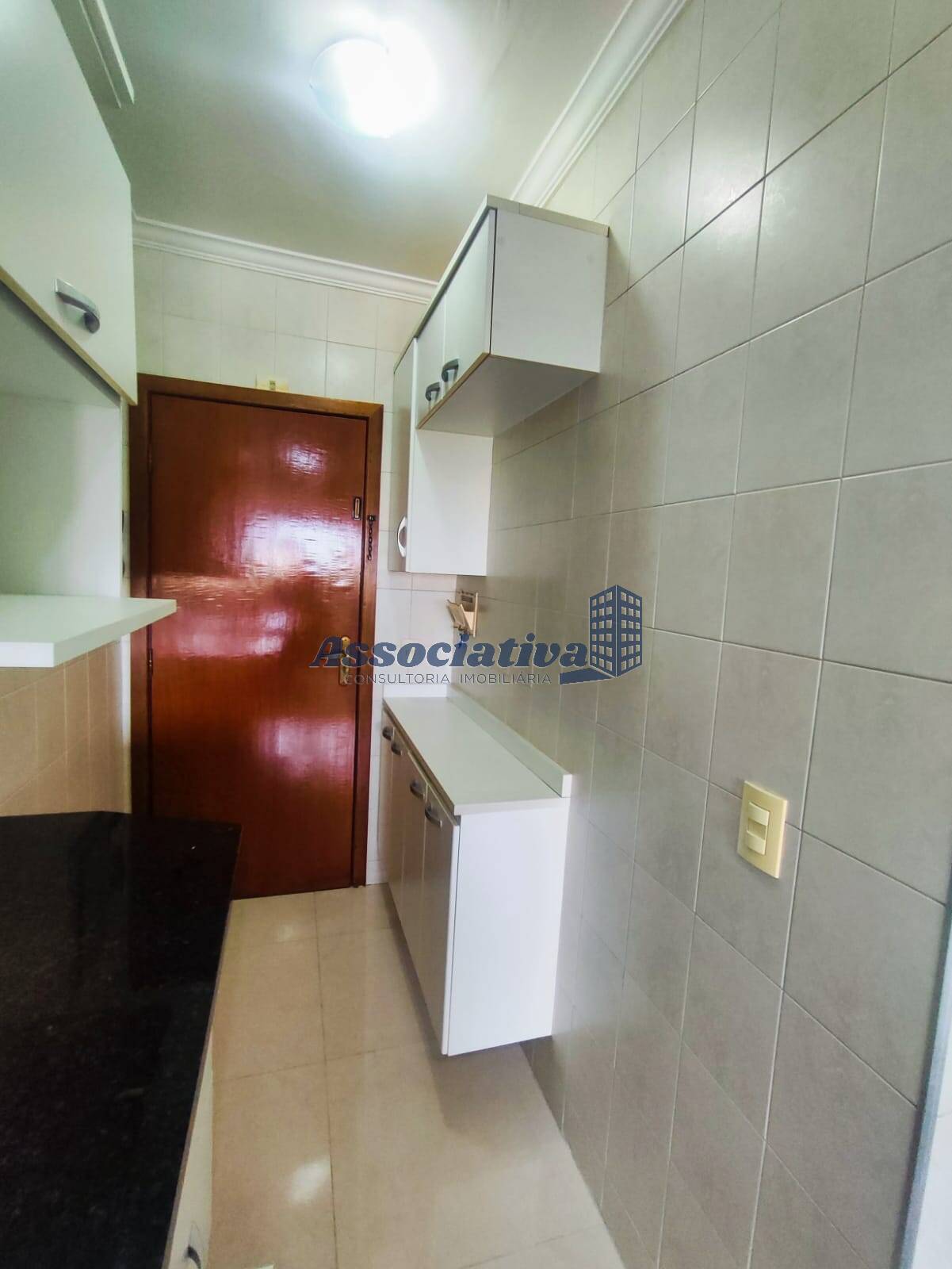 Apartamento à venda com 3 quartos, 115m² - Foto 28