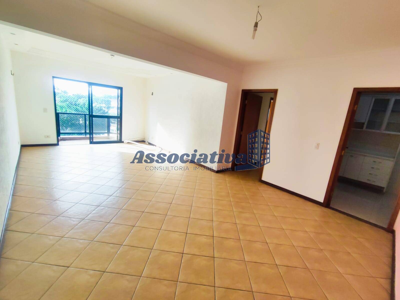 Apartamento à venda com 3 quartos, 115m² - Foto 7