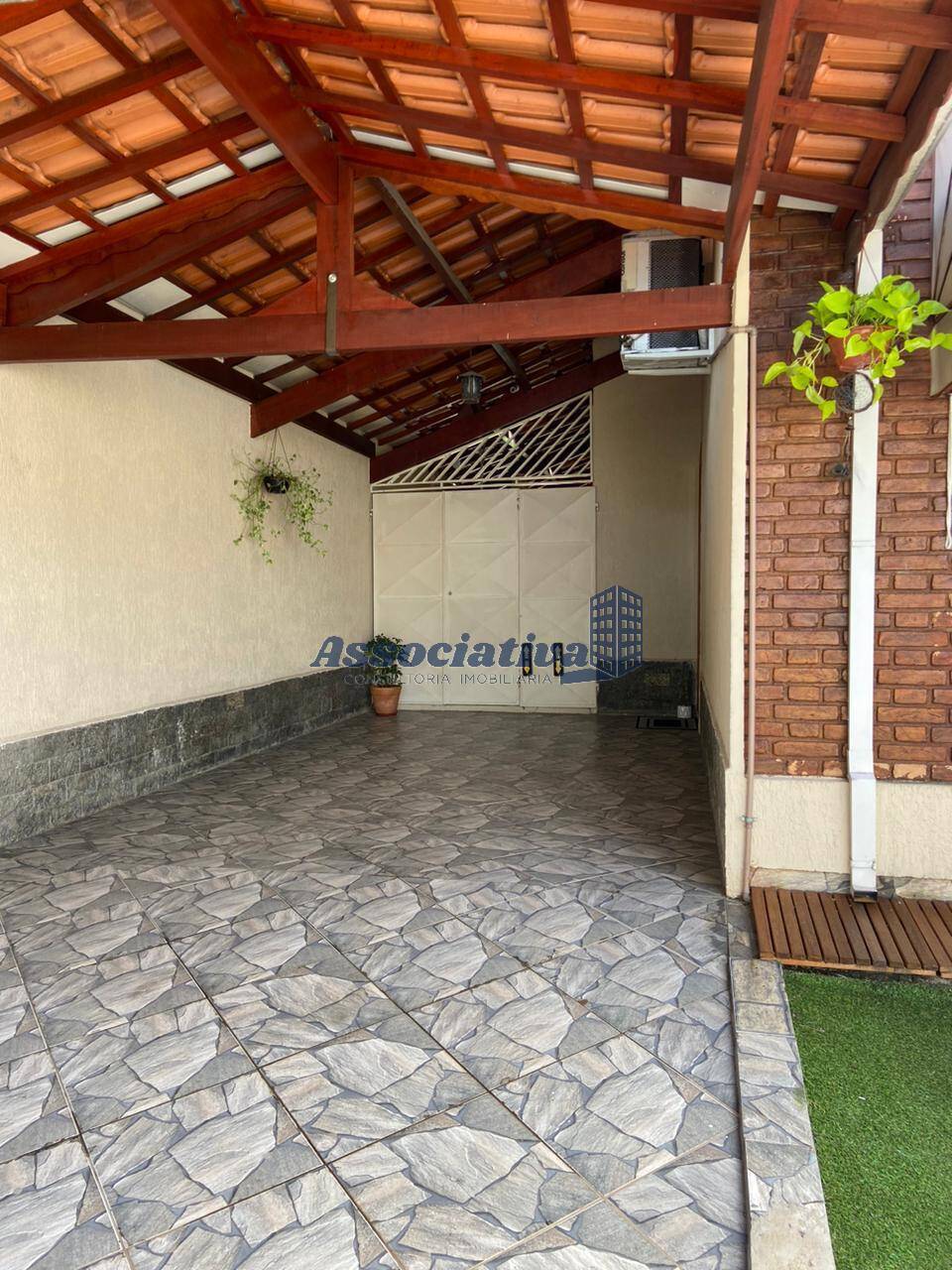 Casa à venda com 3 quartos, 150m² - Foto 2