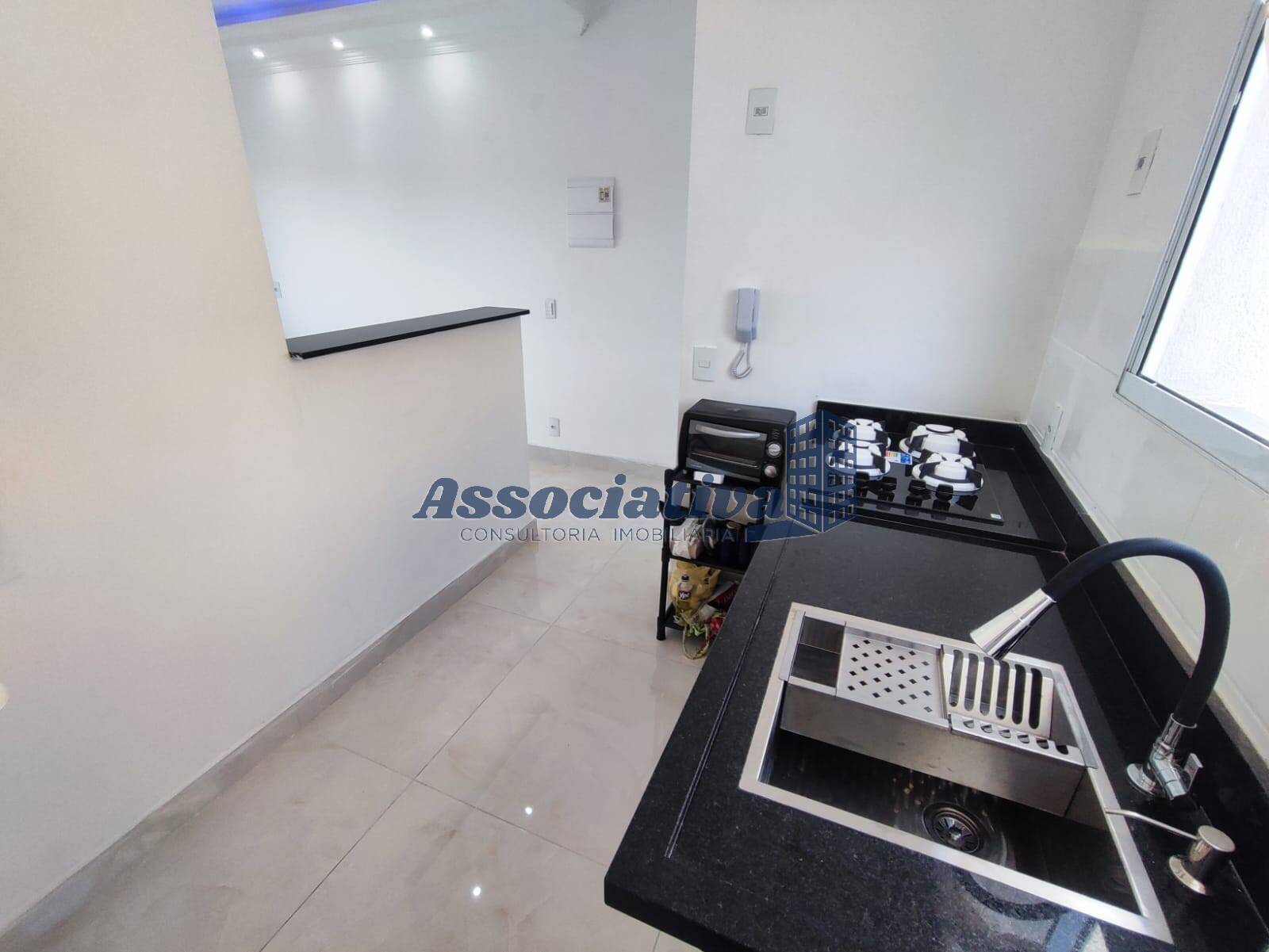 Casa à venda com 2 quartos, 44m² - Foto 13