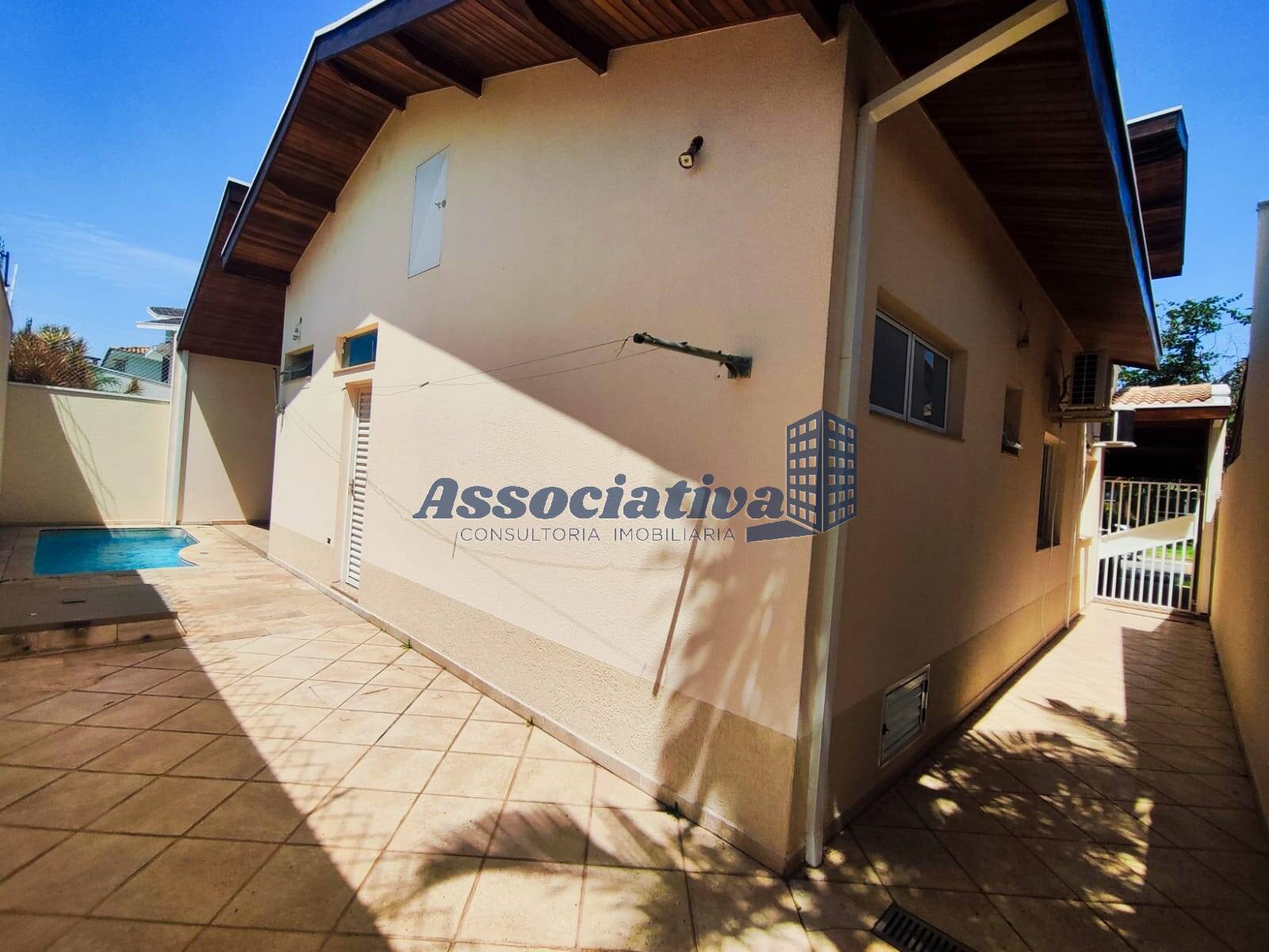 Casa de Condomínio à venda com 3 quartos, 215m² - Foto 51