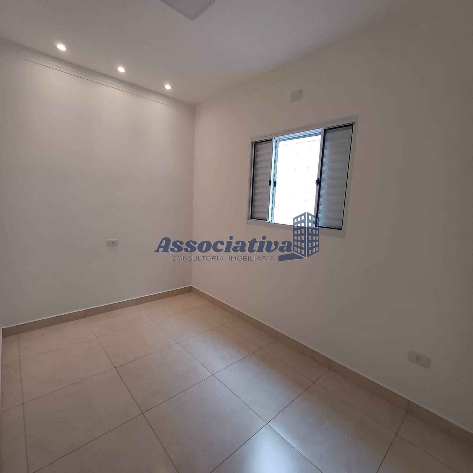 Casa à venda com 2 quartos, 70m² - Foto 15