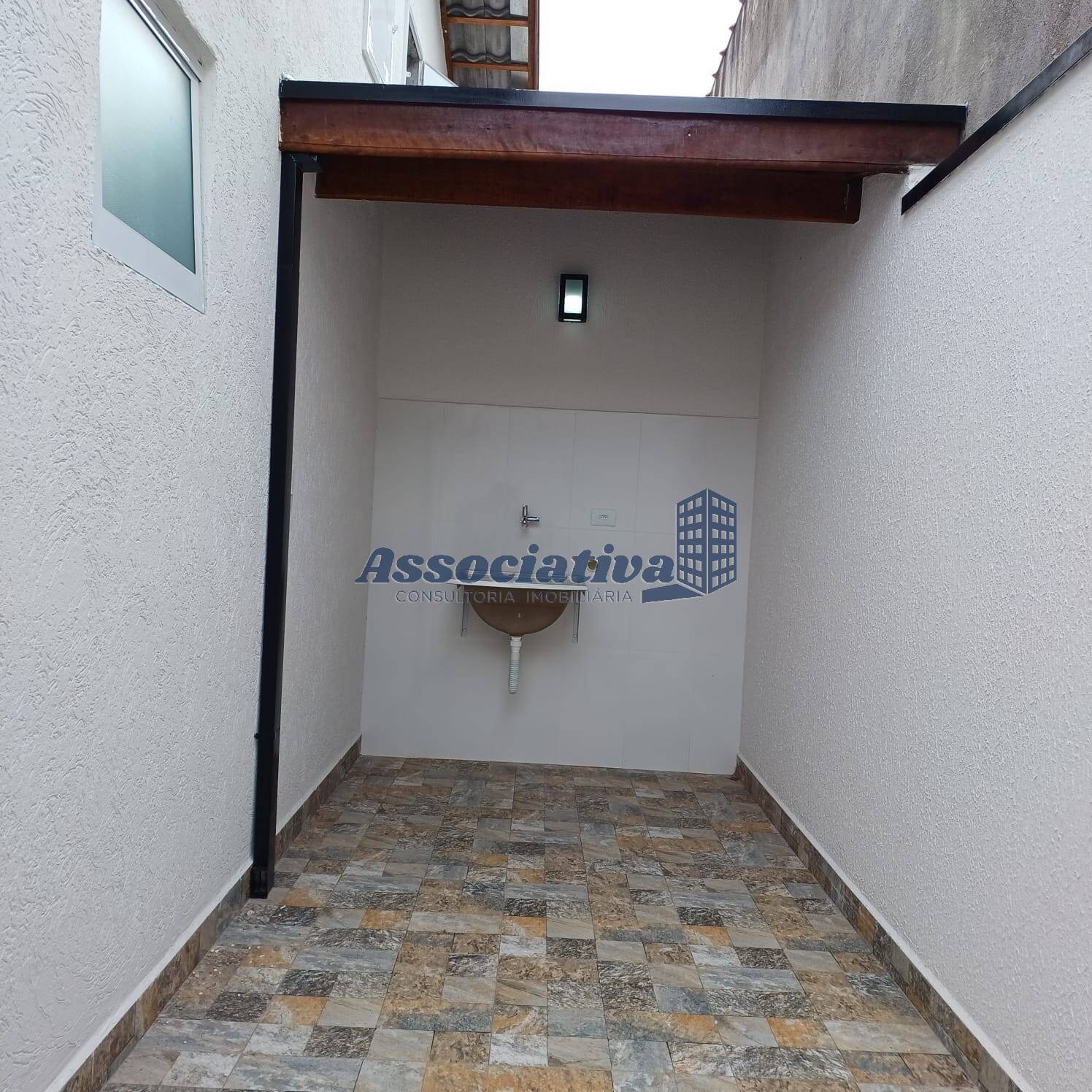 Casa à venda com 2 quartos, 70m² - Foto 18