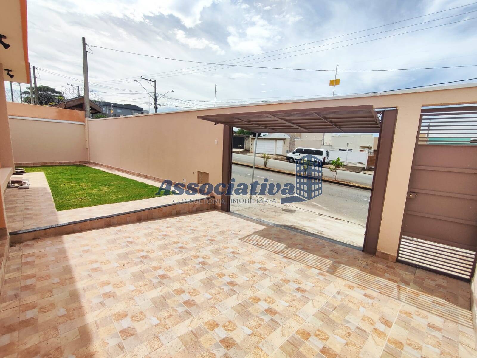 Casa à venda com 3 quartos, 82m² - Foto 4