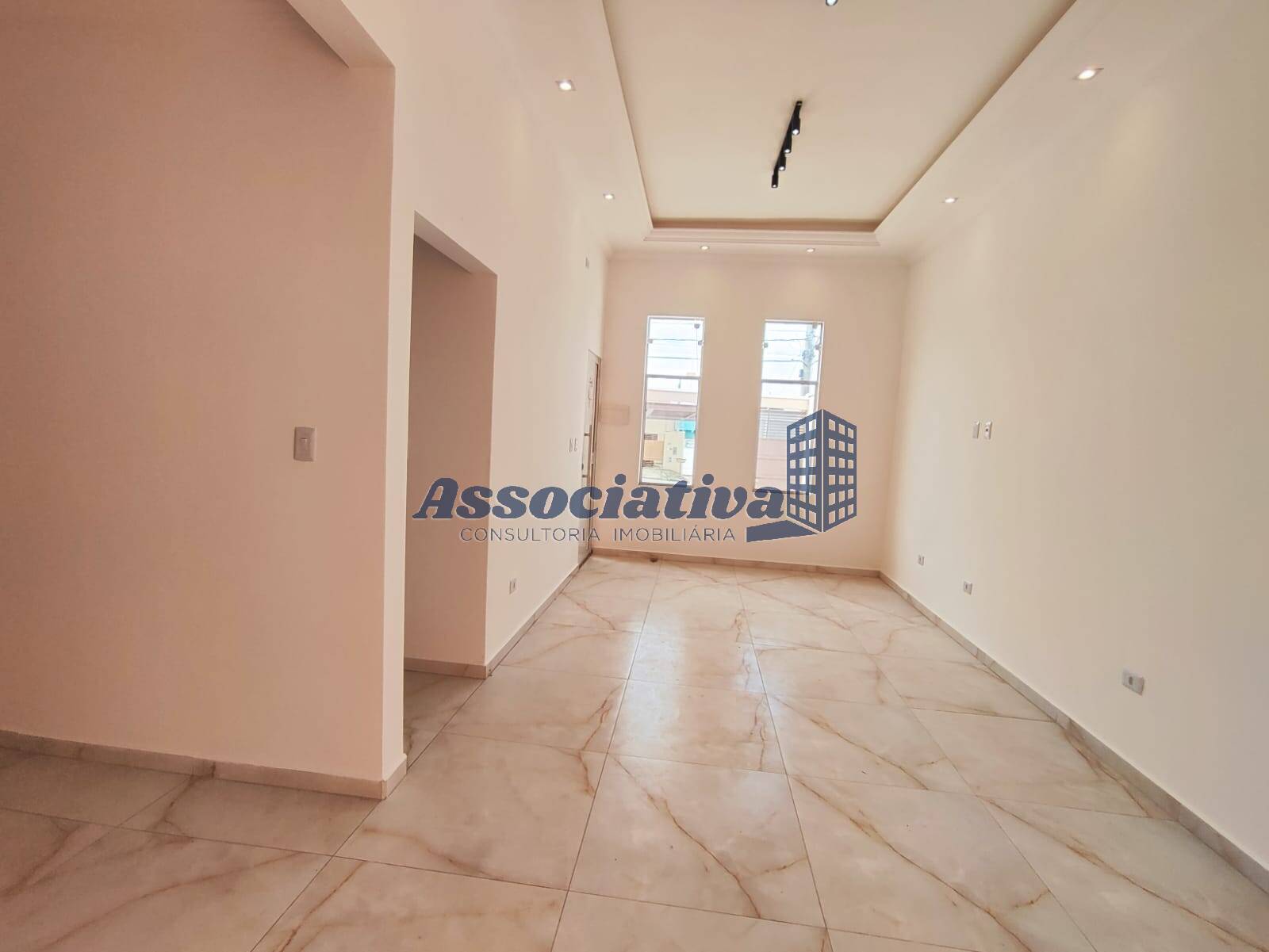 Casa à venda com 3 quartos, 82m² - Foto 14