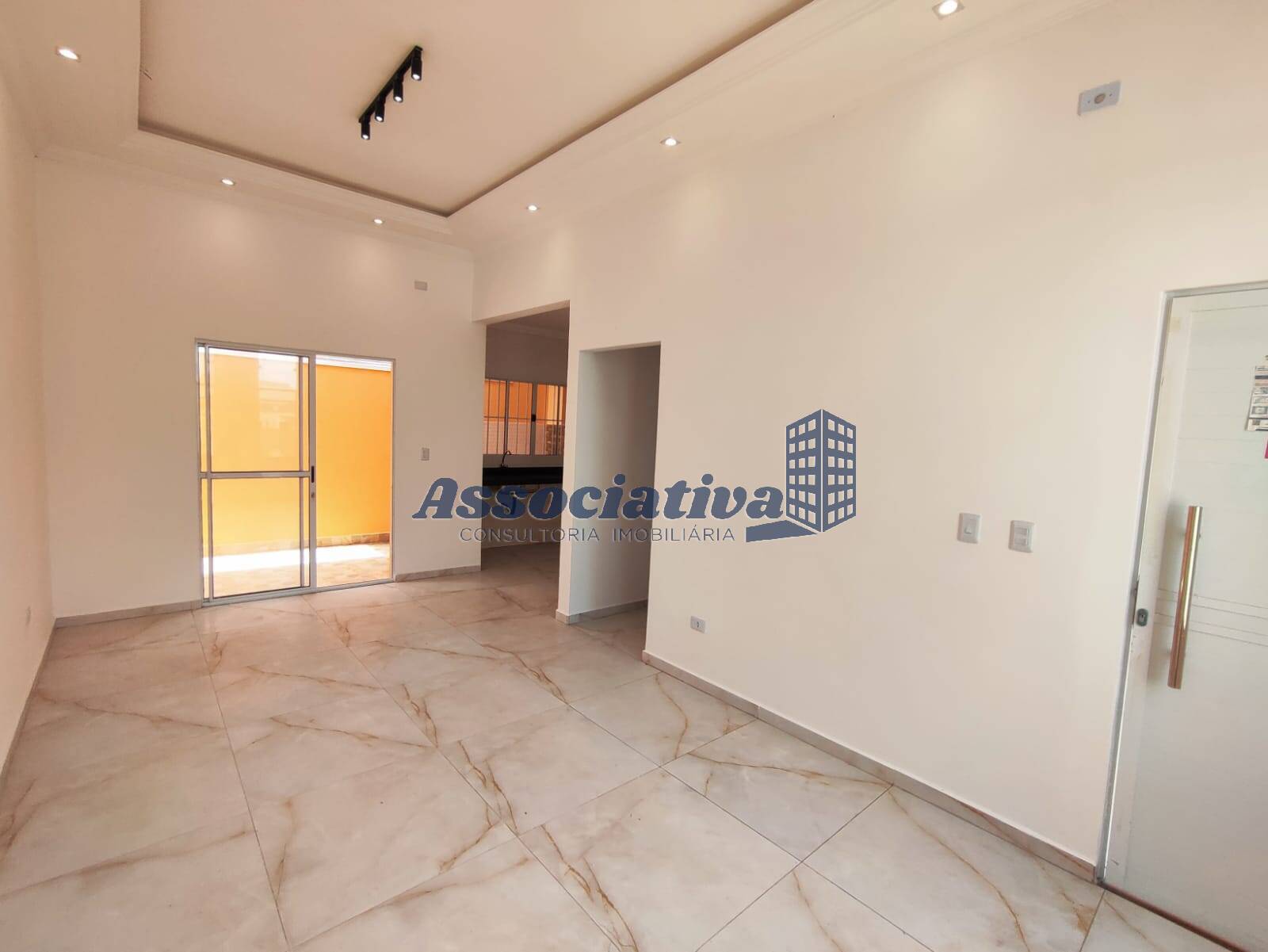 Casa à venda com 3 quartos, 82m² - Foto 17