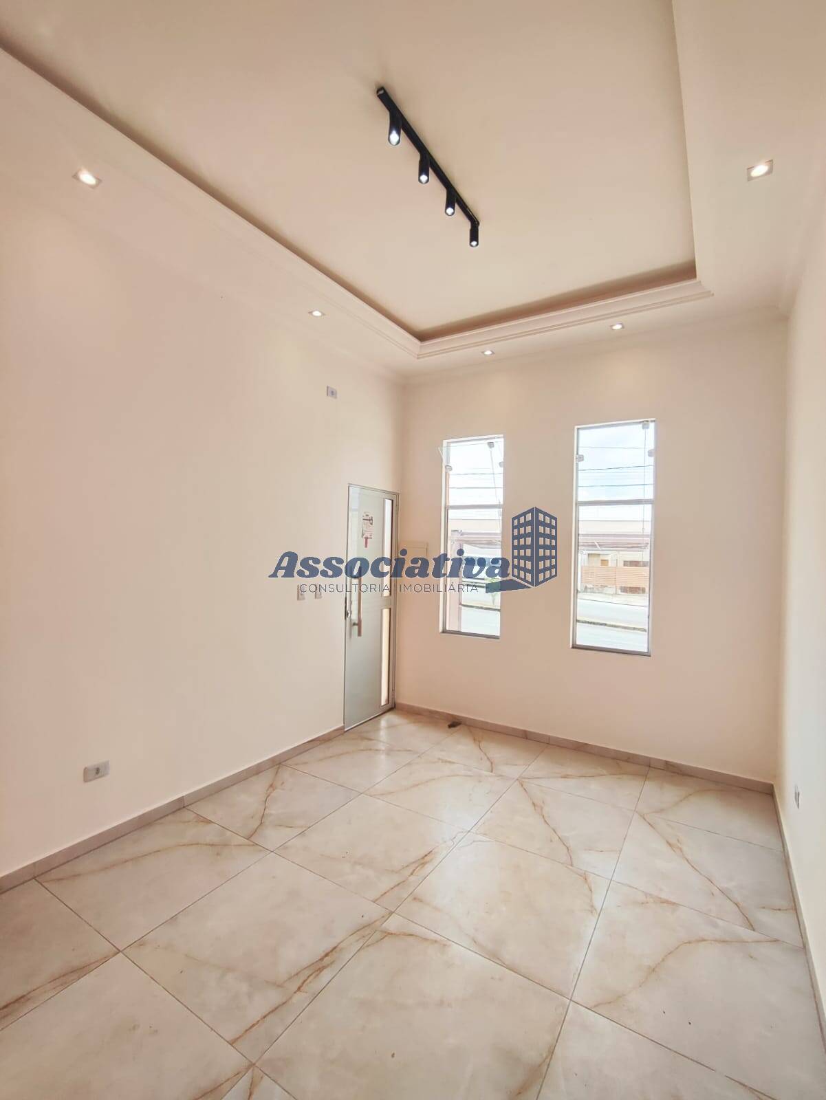 Casa à venda com 3 quartos, 82m² - Foto 12