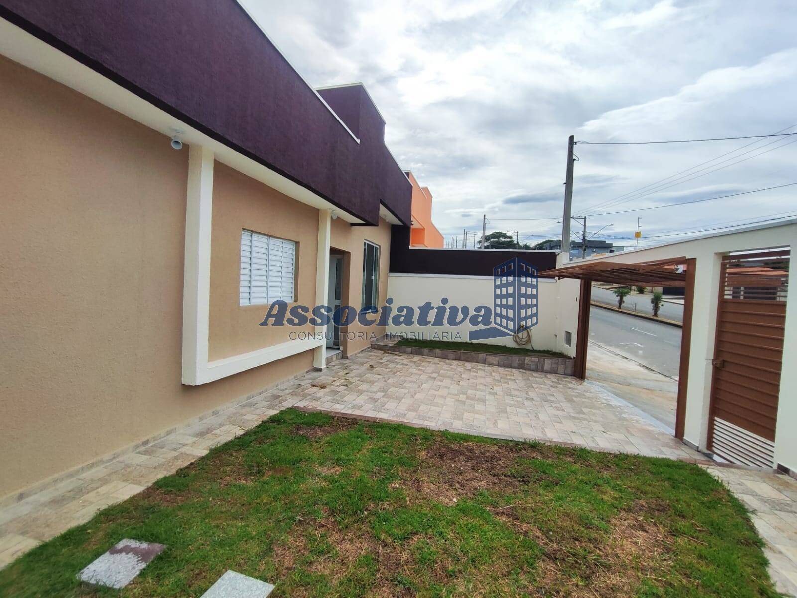 Casa à venda com 3 quartos, 82m² - Foto 5