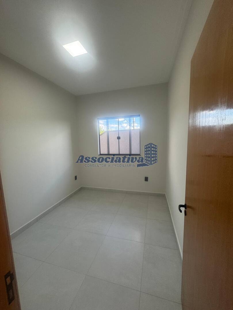 Casa à venda com 3 quartos, 84m² - Foto 11