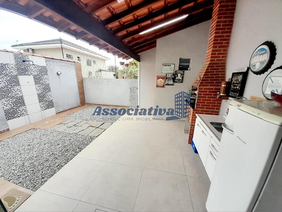 Casa à venda com 3 quartos, 82m² - Foto 14