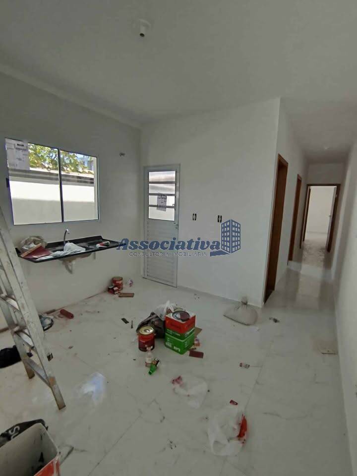 Casa à venda com 2 quartos, 59m² - Foto 4