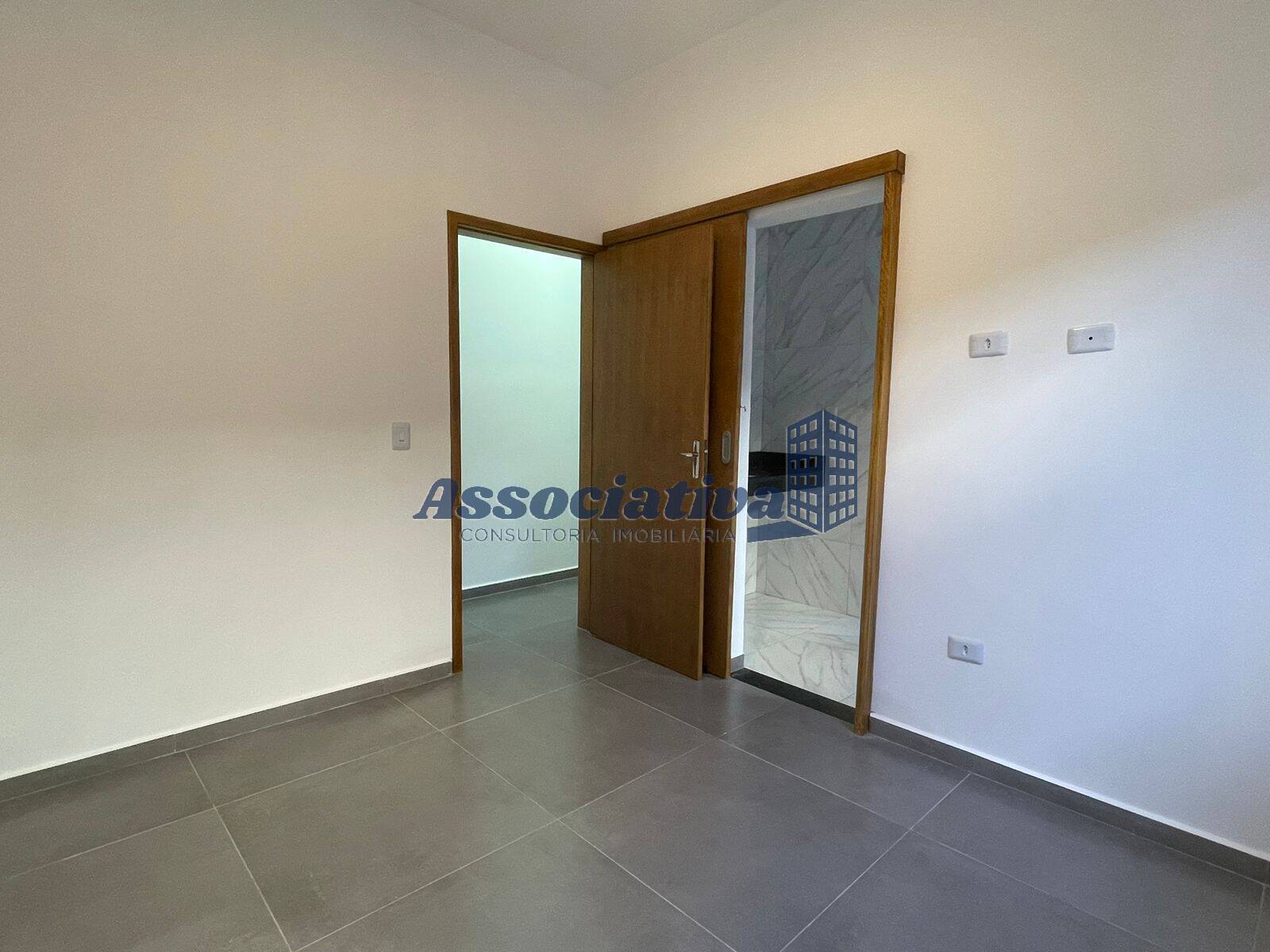 Casa à venda com 3 quartos, 95m² - Foto 11