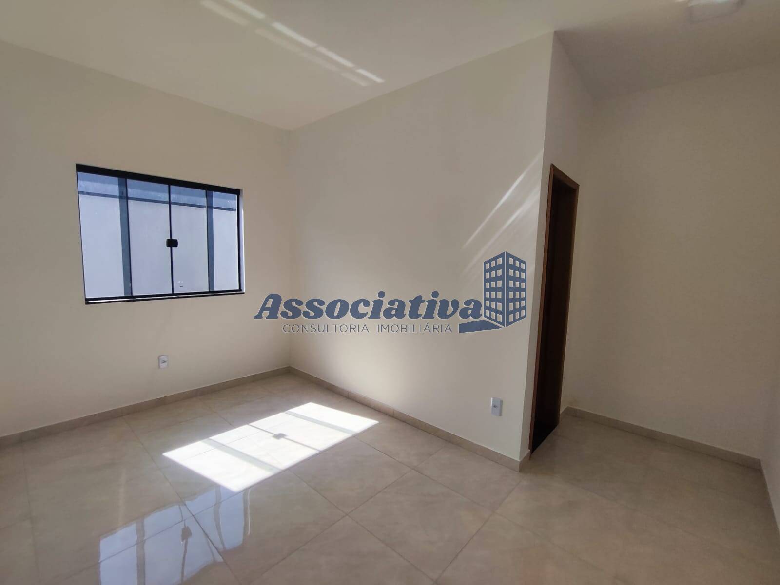 Casa à venda com 3 quartos, 83m² - Foto 11