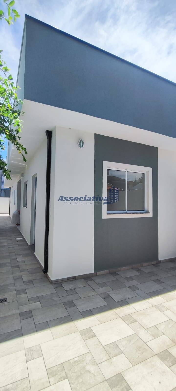 Casa à venda com 2 quartos, 59m² - Foto 2